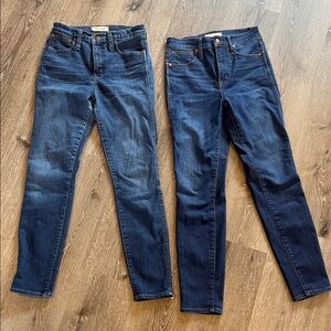 Women's Madewell skinny blue jeans.